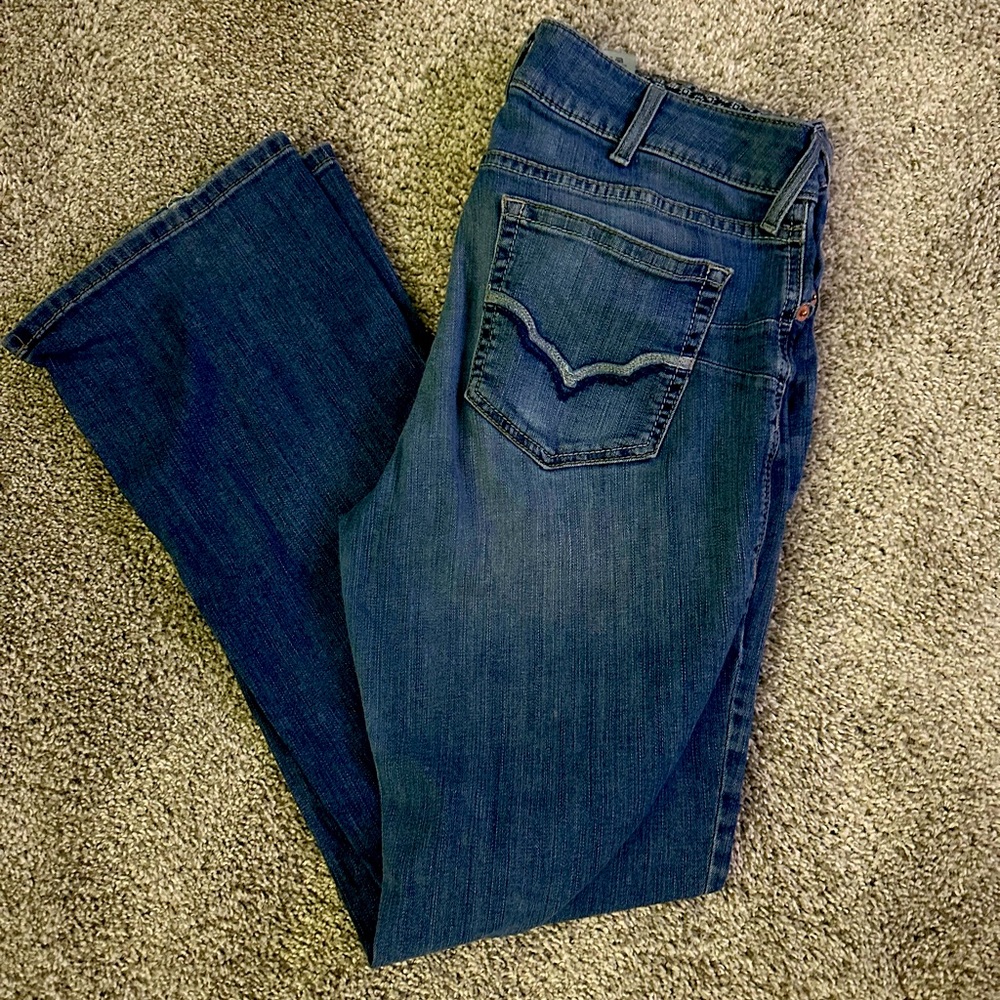 Ariat